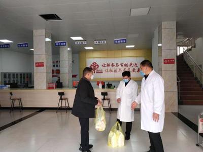 战“疫”一线 | 平桥区彭家锐 不忘初心，党员村医的最美“逆”行与日用品销售